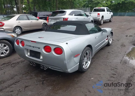 2000 Chevrolet Corvette z USA, uszkodzony, nr VIN 1G1YY32G4Y5111973